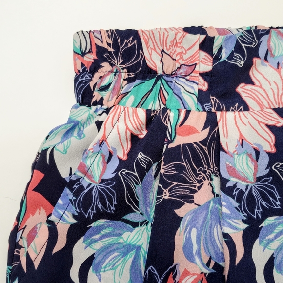 Buttons | Navy Blue Floral Print Mini Skirt Large - Picture 4 of 10
